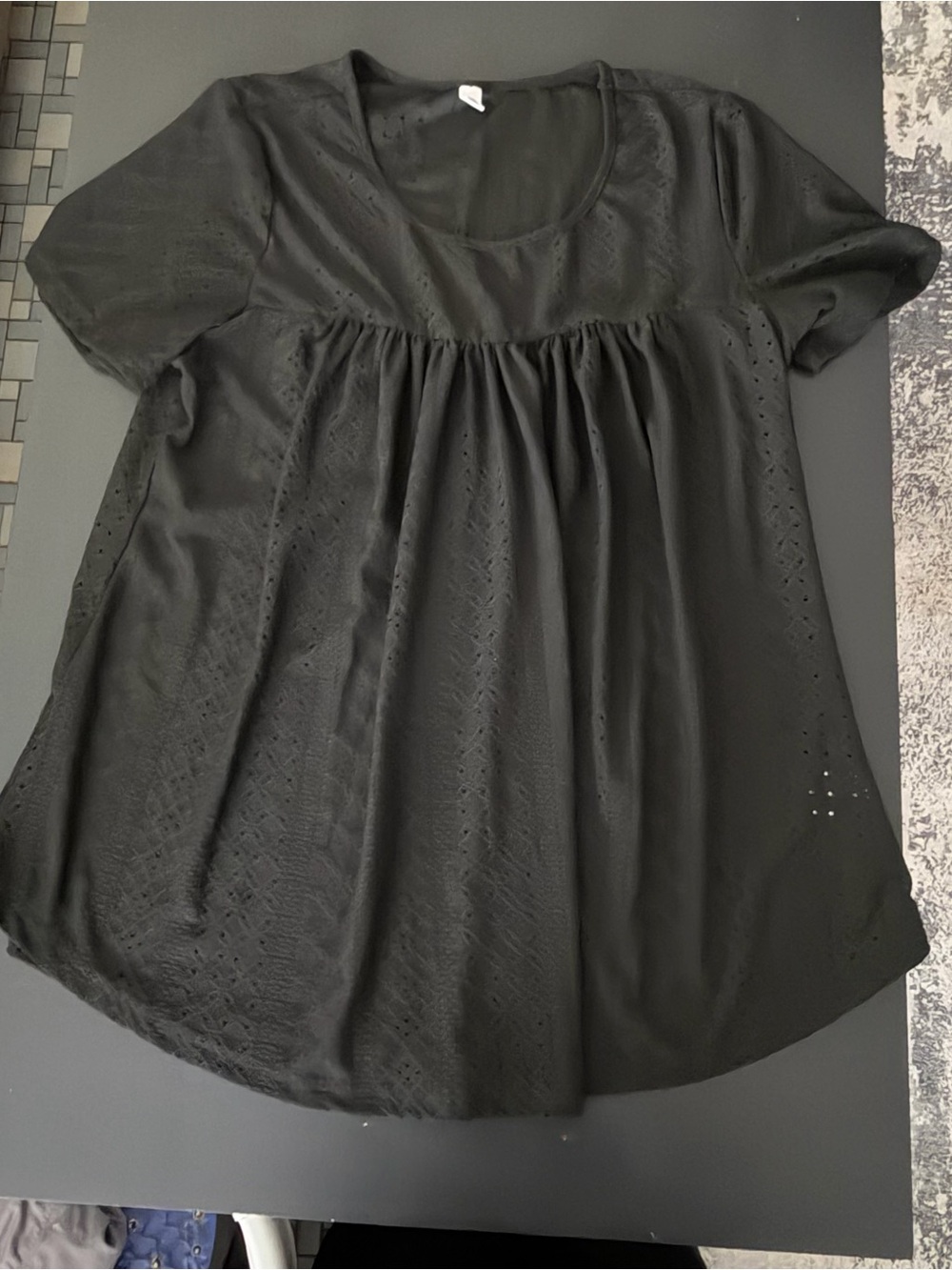 Black Short-Sleeve Women's Top - Lightweight Scoop Neck